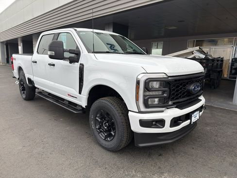 New 2026 Ford F250 XL w/ STX Appearance Package AWD/4WD image 8