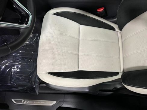 Used 2023 Land Rover Range Rover Velar R-Dynamic S image 24