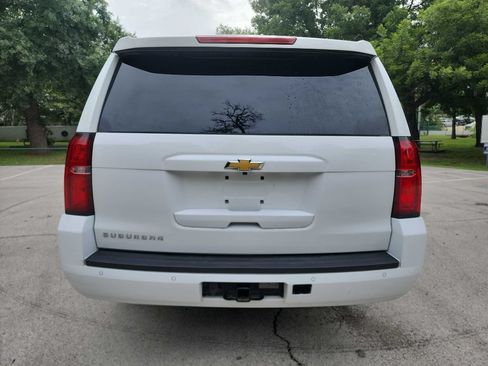 Used 2015 Chevrolet Suburban LT RWD image 6