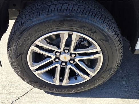 Used 2022 Chevrolet Colorado W/T w/ Custom Special Edition image 9