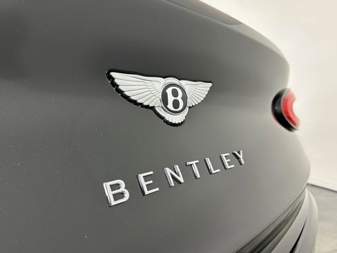 Certified 2022 Bentley Bentayga image 36