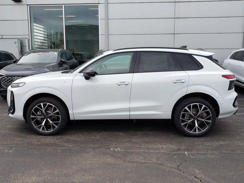 New 2026 Audi Q3 quattro 2.0T image 2