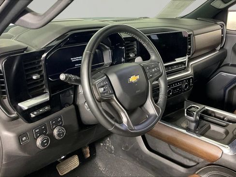 Certified 2024 Chevrolet Silverado 1500 High Country w/ Technology Package AWD/4WD image 14