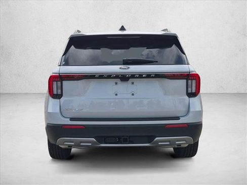 New 2026 Ford Explorer Active w/ Active Comfort Package RWD image 7