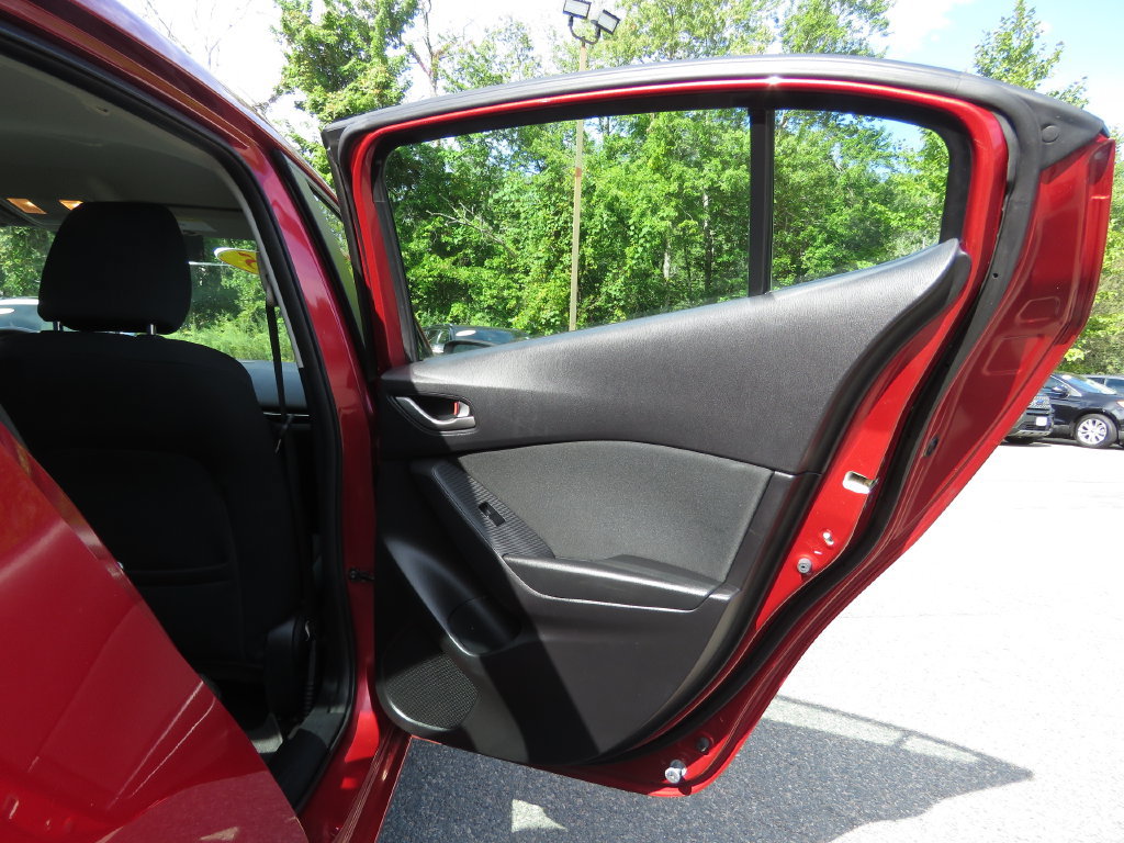 Used 2015 MAZDA MAZDA3 i Sport FWD image 15