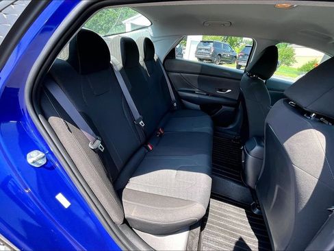 Used 2025 Hyundai Elantra SE FWD image 27