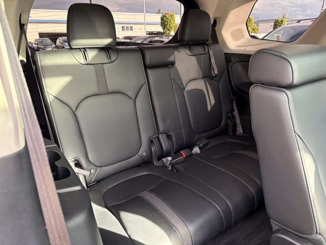 Used 2025 Honda Pilot Touring image 8