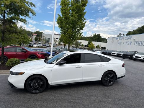 Used 2025 Honda Accord Sport image 7