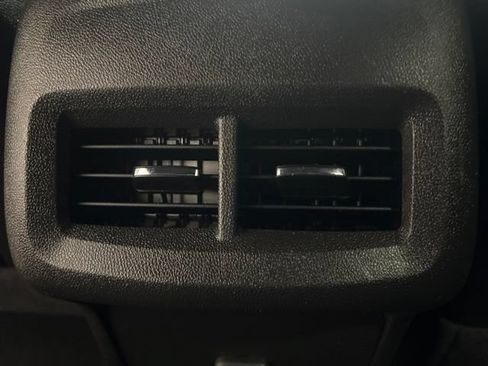 Used 2024 Chevrolet Equinox RS FWD image 31