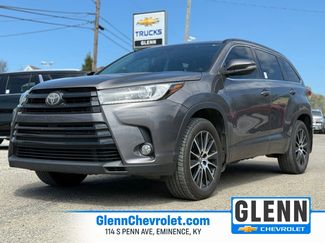 Used 2017 Toyota Highlander SE video 1