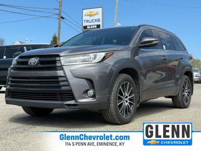 Used 2017 Toyota Highlander SE