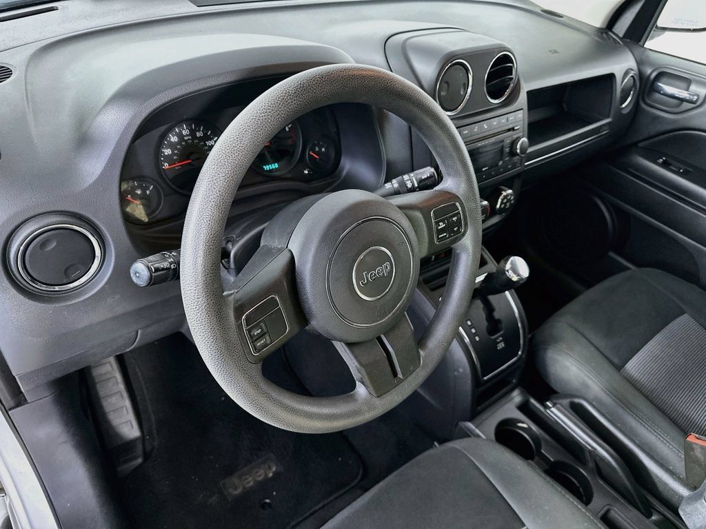 Used 2012 Jeep Compass Sport FWD image 24