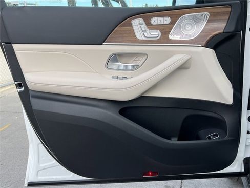 Certified 2025 Mercedes-Benz GLS 450 4MATIC image 16