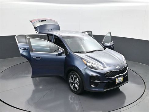 Used 2022 Kia Sportage LX image 29
