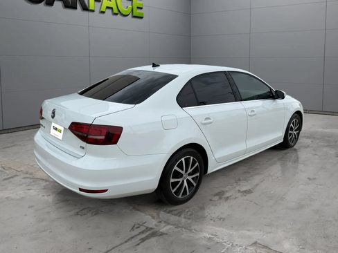 Used 2017 Volkswagen Jetta SE FWD image 12