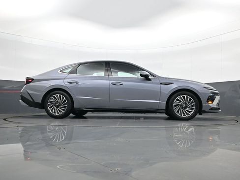 Certified 2025 Hyundai Sonata SEL image 24