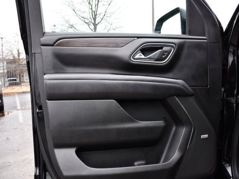 Used 2023 Chevrolet Tahoe Z71 w/ Luxury Package image 11