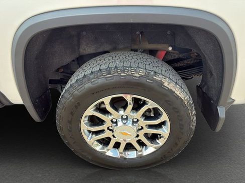 Used 2023 Chevrolet Silverado 3500 LTZ w/ LTZ Premium Package image 28