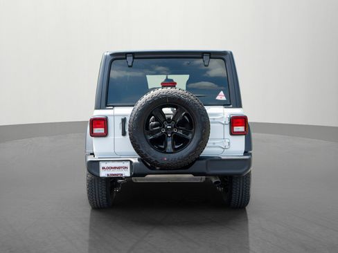 Used 2022 Jeep Wrangler Unlimited Sport AWD/4WD image 6
