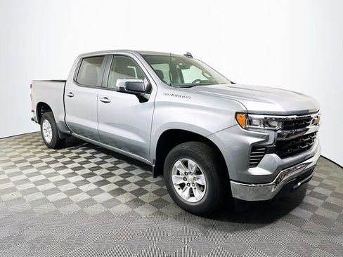 Used 2025 Chevrolet Silverado 1500 LT image 1