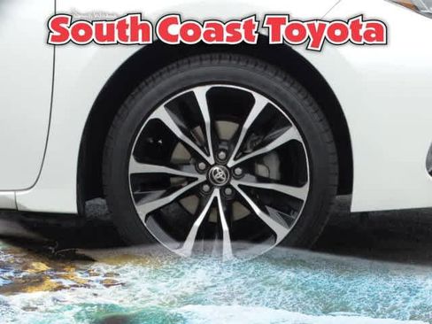 Used 2018 Toyota Corolla XSE image 8