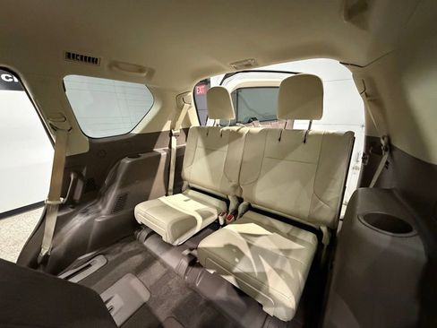 Used 2015 Lexus GX 460 w/ Premium Package image 32