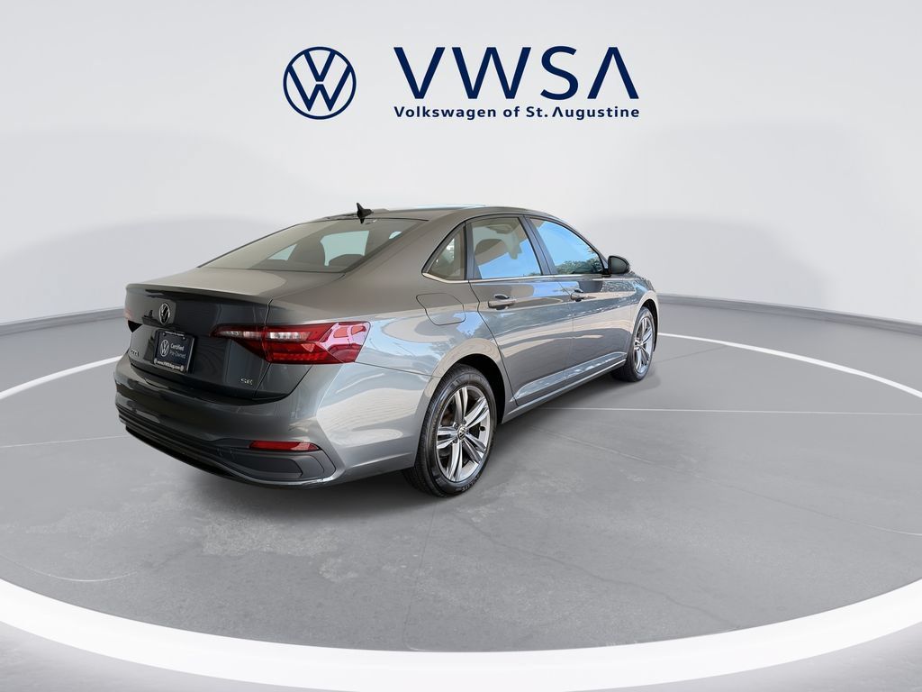 Certified 2023 Volkswagen Jetta SE FWD image 8