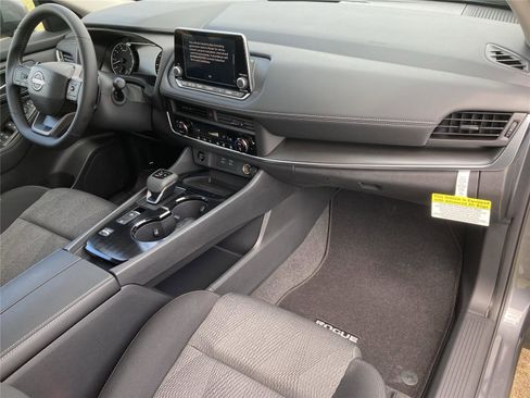 New 2026 Nissan Rogue SV w/ Cold Weather Package image 30