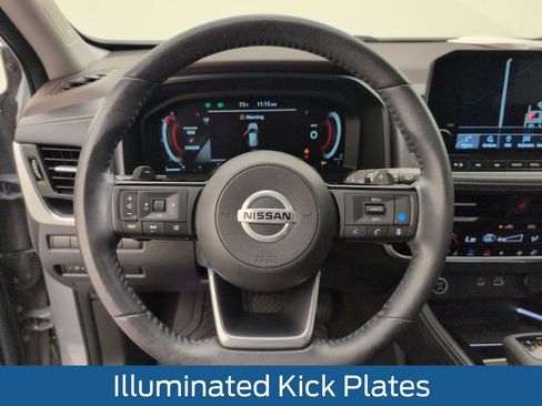 Used 2021 Nissan Rogue Platinum image 42