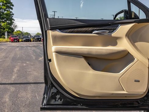 Used 2019 Cadillac XT5 FWD image 27