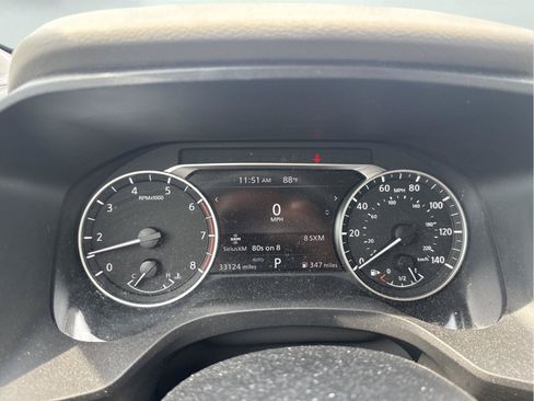 Used 2023 Nissan Rogue SL AWD/4WD image 8