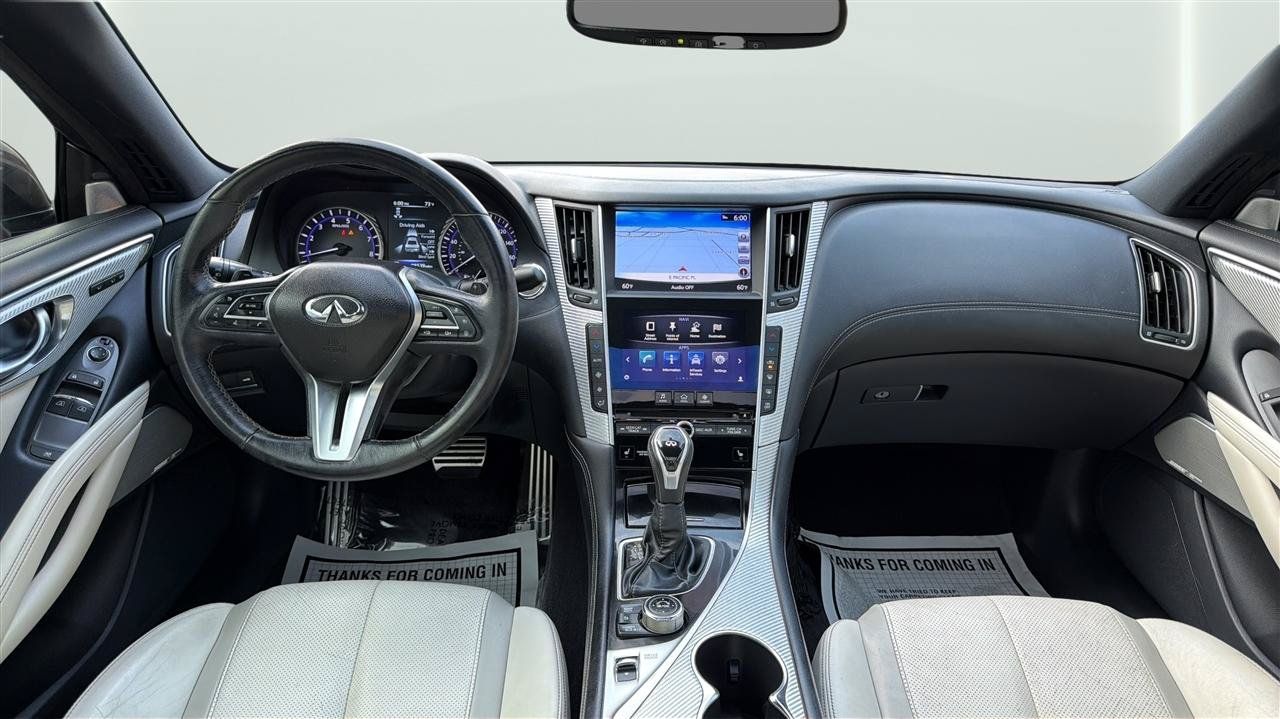 Used 2017 INFINITI Q60 Red Sport 400 RWD image 21