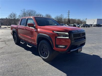 New 2025 Nissan Frontier PRO-4X w/ Pro Convenience Package