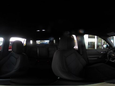 Used 2025 Chevrolet Equinox LT image 43