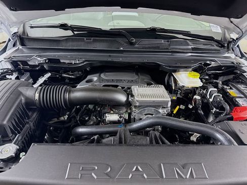 New 2026 RAM 1500 Laramie AWD/4WD image 32