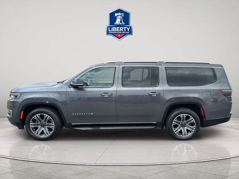 Certified 2024 Jeep Wagoneer L Series II w/ Flexible Seating Group AWD/4WD image 5