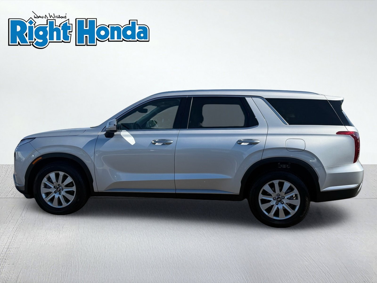 Used 2025 Hyundai Palisade SEL FWD image 3