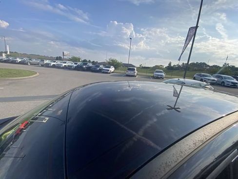 Used 2021 Ford Escape SE w/ SE Sport Appearance Package AWD/4WD image 3