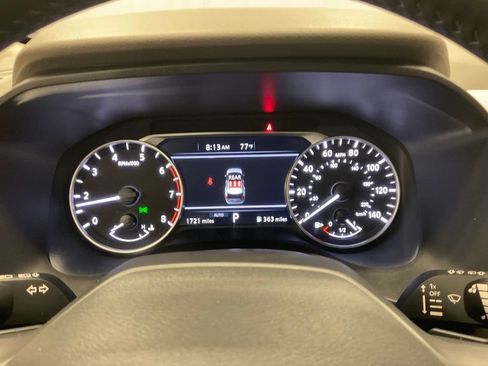 Used 2025 Nissan Rogue SV AWD/4WD image 15