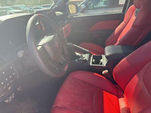 Used 2024 Toyota Tacoma TRD Pro image 12