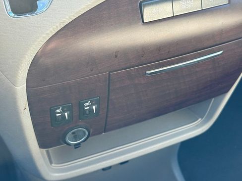 Used 2014 Toyota Sienna XLE FWD image 14