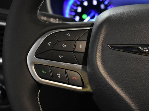 New 2026 Chrysler Pacifica Select image 16