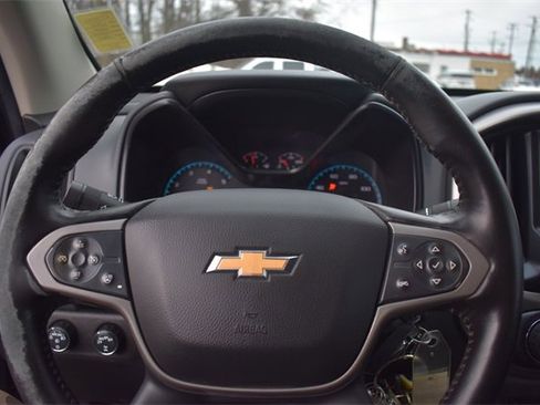 Used 2022 Chevrolet Colorado Z71 image 34