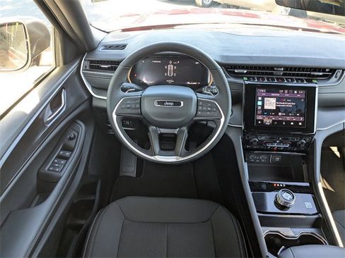 New 2025 Jeep Grand Cherokee Laredo X image 16