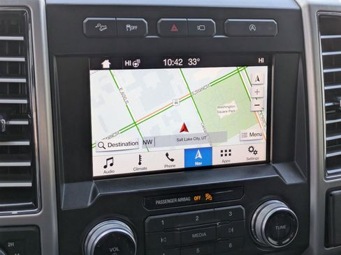 Used 2019 Ford F150 Platinum w/ Equipment Group 701A Luxury image 23