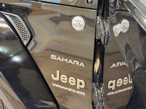 Used 2023 Jeep Wrangler Unlimited Sahara image 8