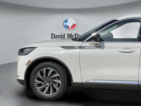 New 2026 Lincoln Aviator 2WD image 32