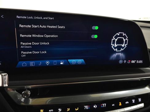 Certified 2024 Cadillac Lyriq Tech w/ Driver Assist Package AWD/4WD image 28