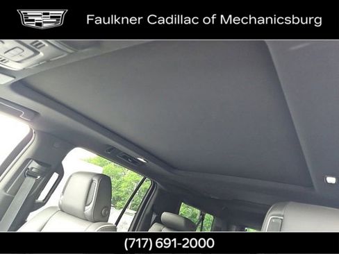 Used 2024 Cadillac Escalade ESV Premium Luxury w/ Performance Package AWD/4WD image 28