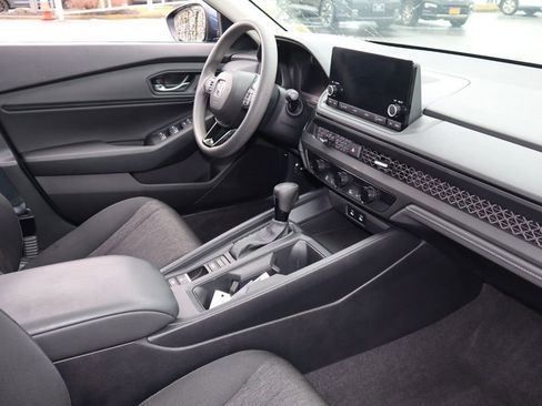 Used 2023 Honda Accord EX image 24